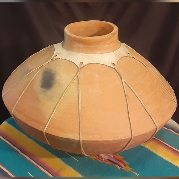 Large Tarahumara SW American Indian Mexican Ceramic Water Pot 16" Wide - Picture 15 of 16
